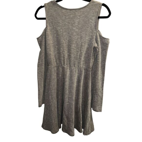 ✨Everly Cold Shoulder Long Sleeve Ribbed Tan Sz Medium Dress✨ - Picture 5 of 7
